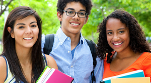 Estudiantes sonriendo